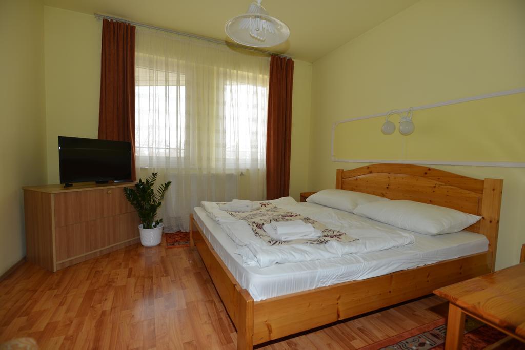 Hotel Korona Hajdúszoboszló 外观 照片