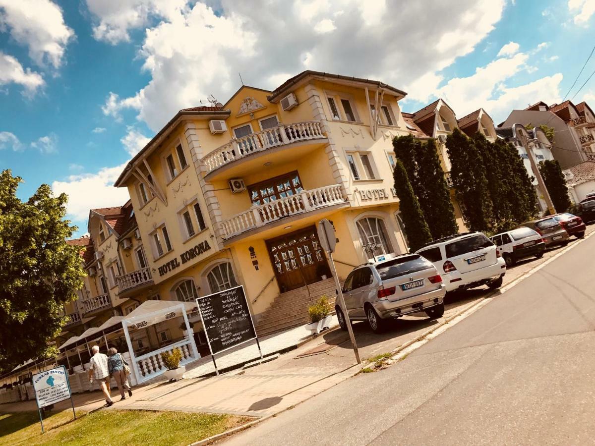 Hotel Korona Hajdúszoboszló 外观 照片